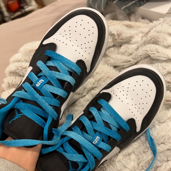 Nike Dunks - Picture 3 of 5